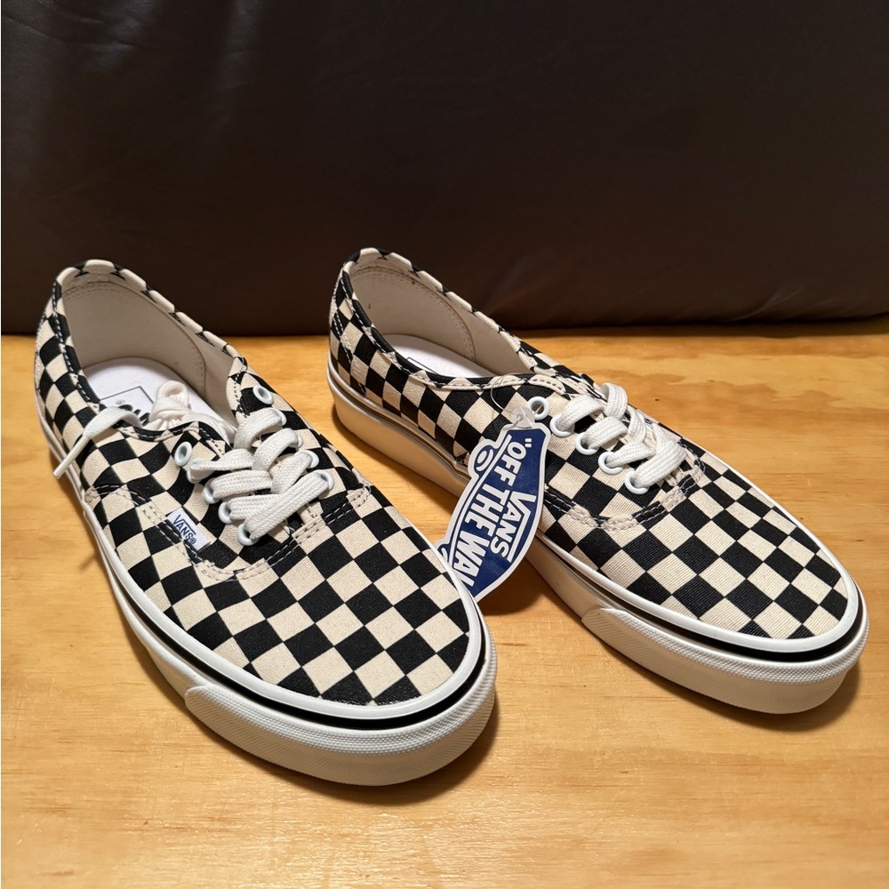 Brand New Vans Authentiec Checkered